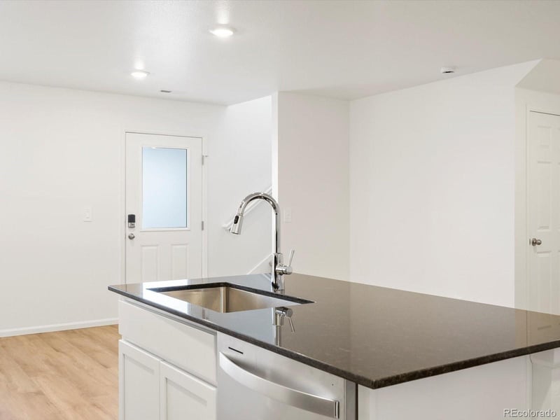 21239 65th Ave, Aurora, CO 80019
