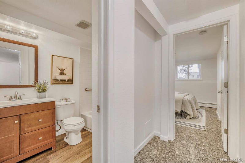 2190 S Holly St #112, Denver, CO 80222