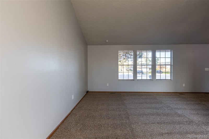 16565 Girard Ave, Aurora, CO 80013