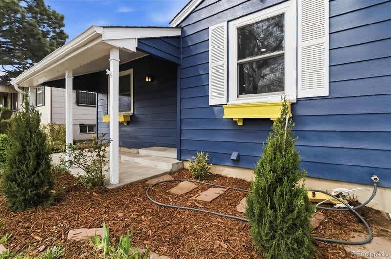 1225 Roslyn St, Denver, CO 80220