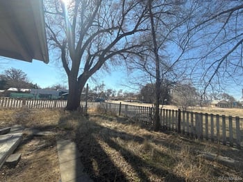 101 Mulberry St, Manzanola, CO 81058