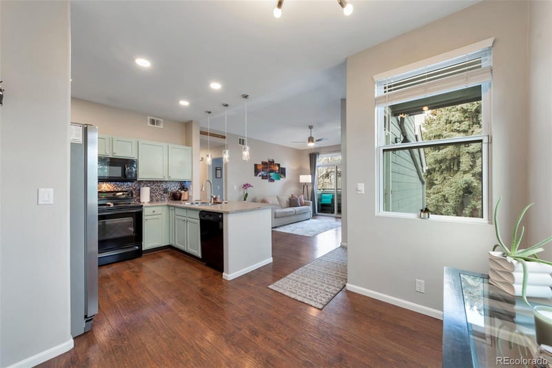 8500 E Jefferson Ave #11F, Denver, CO 80237