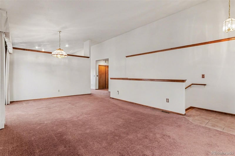 9657 Peakview Dr, Littleton, CO 80123