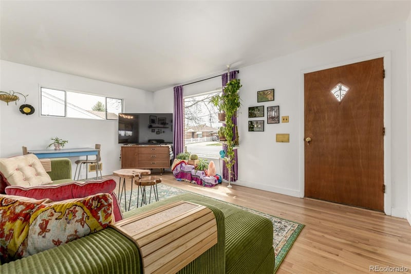 7240 Avrum Dr, Denver, CO 80221