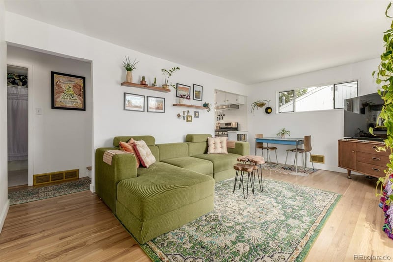 7240 Avrum Dr, Denver, CO 80221