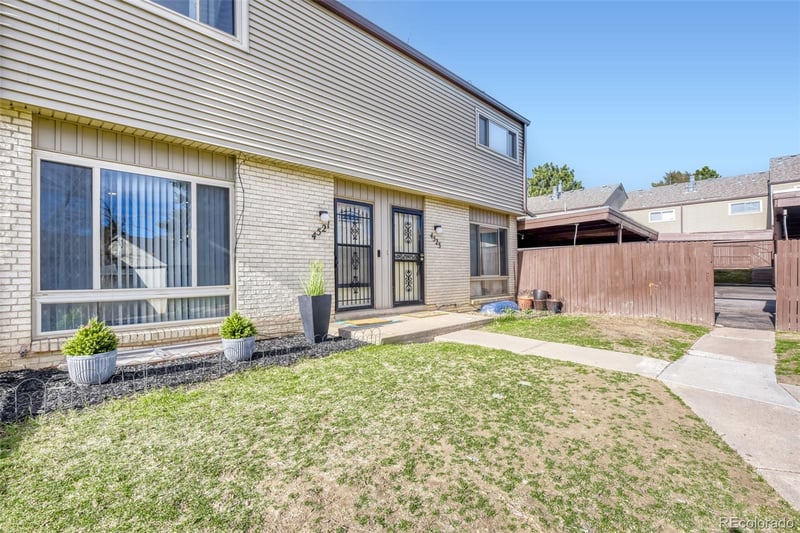 4521 Ponds Cir, Littleton, CO 80123