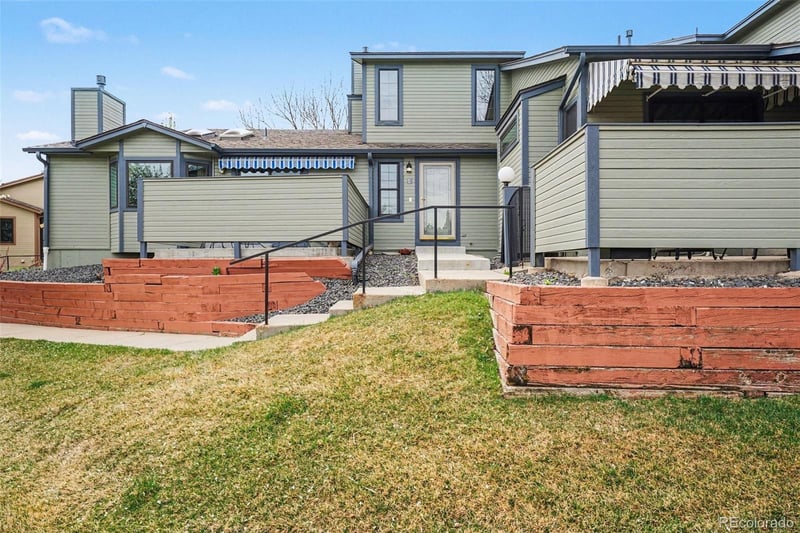 9175 Cedar Dr #E, Lakewood, CO 80226