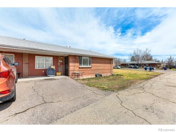 27-29 Newland Ct, Lakewood, CO 80226