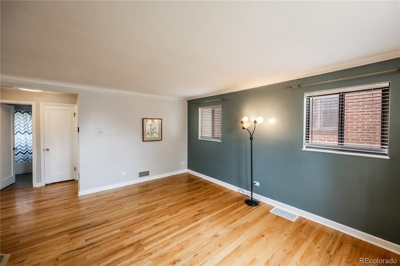 3270 Newport St, Denver, CO 80207