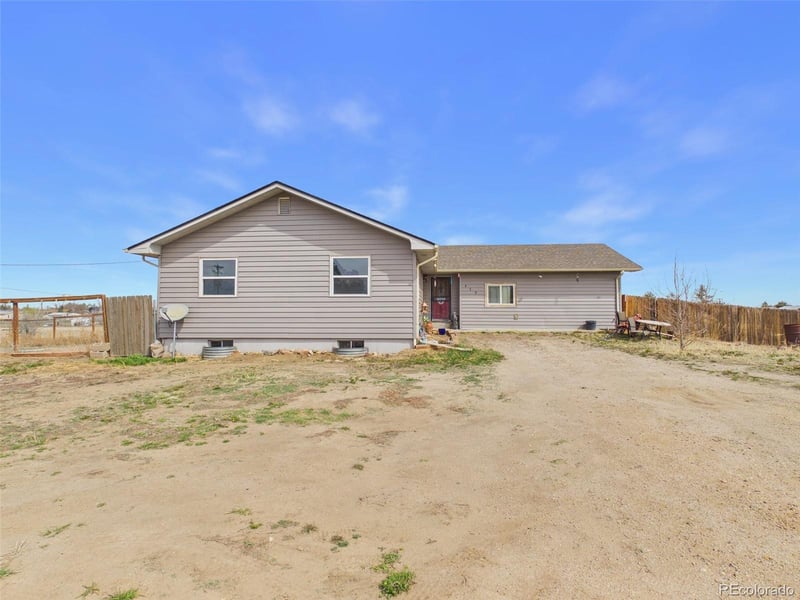 429 E Bate Ave, Byers, CO 80103