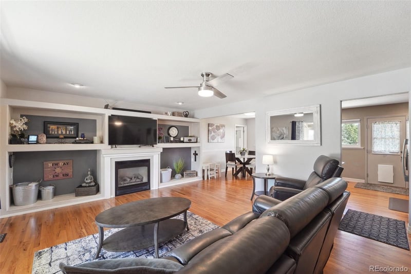 1043 W 100th Pl, Northglenn, CO 80260