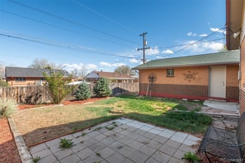 7220 Avrum Dr, Denver, CO 80221