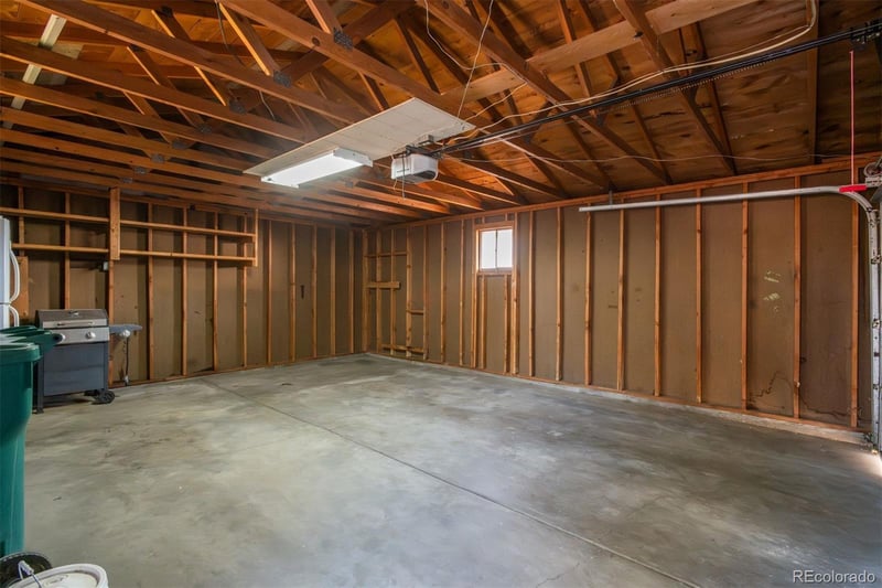 7220 Avrum Dr, Denver, CO 80221