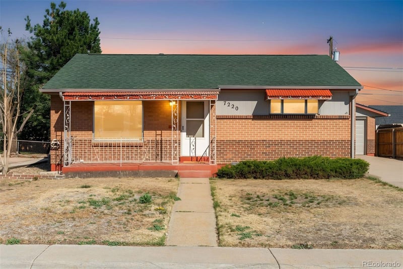 7220 Avrum Dr, Denver, CO 80221