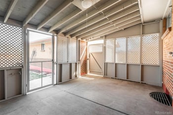 7220 Avrum Dr, Denver, CO 80221