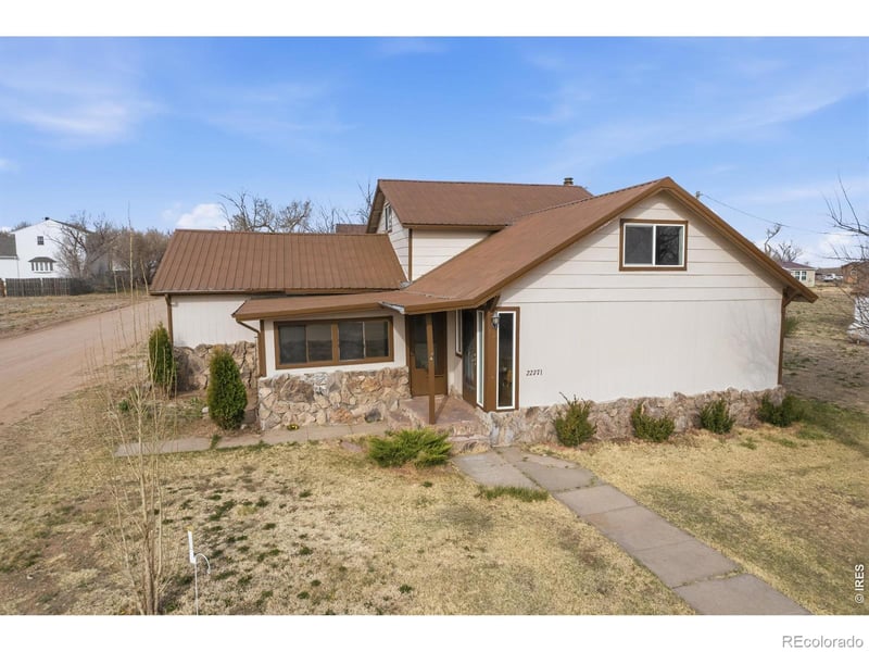 22771 Fisher St, Snyder, CO 80750