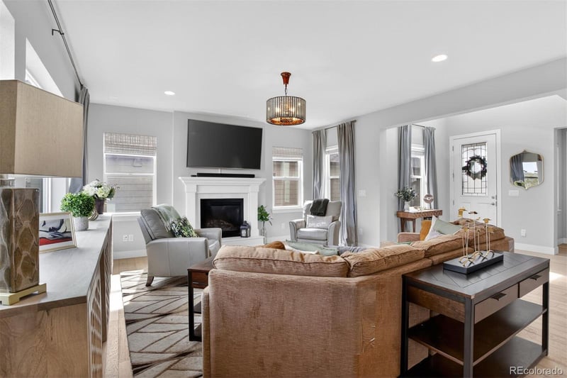 17577 87th Ave, Arvada, CO 80007