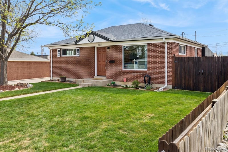 308 109th Pl, Northglenn, CO 80233