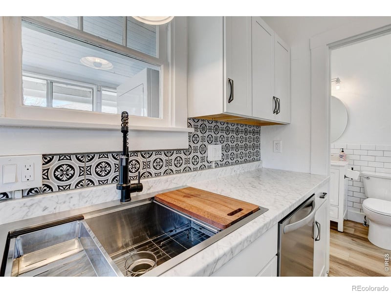 10 S Fremont Ave, Johnstown, CO 80534