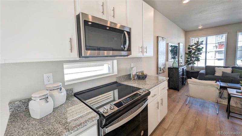 3421 Pearwood Dr, Johnstown, CO 80534