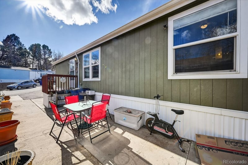 1801 92nd Ave, Denver, CO 80260