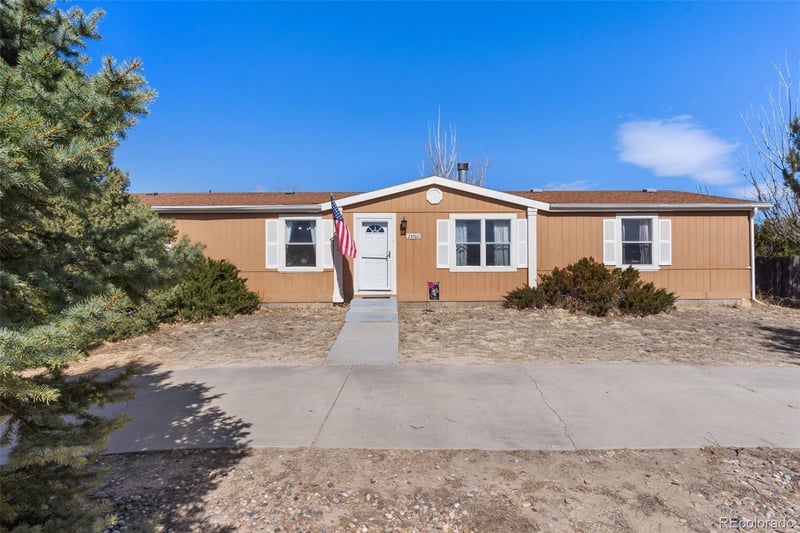 23760 Fleet St, Colorado Springs, CO 80928