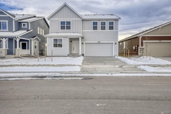 55025 28th Pl, Strasburg, CO 80136