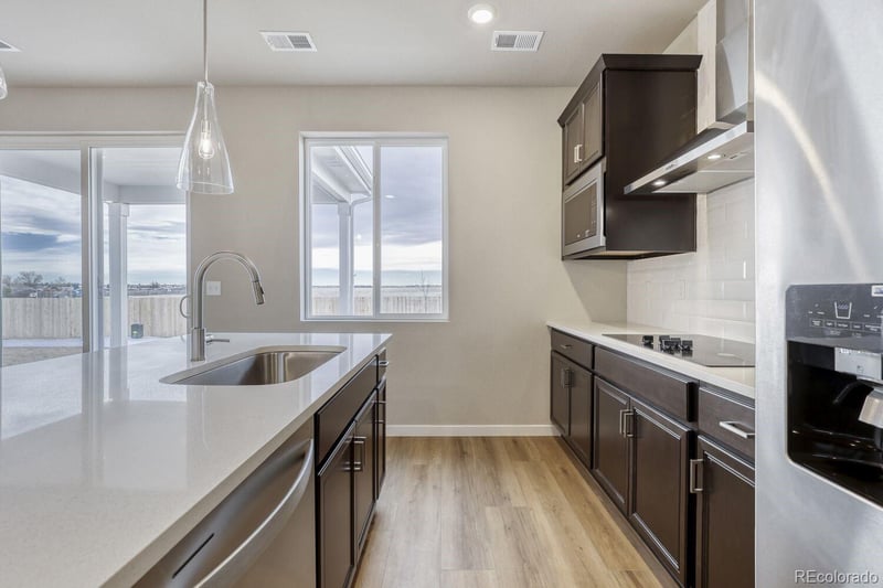 55025 28th Pl, Strasburg, CO 80136