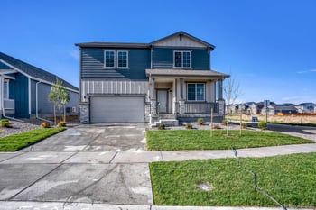 55025 28th Pl, Strasburg, CO 80136