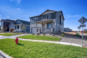 55025 28th Pl, Strasburg, CO 80136