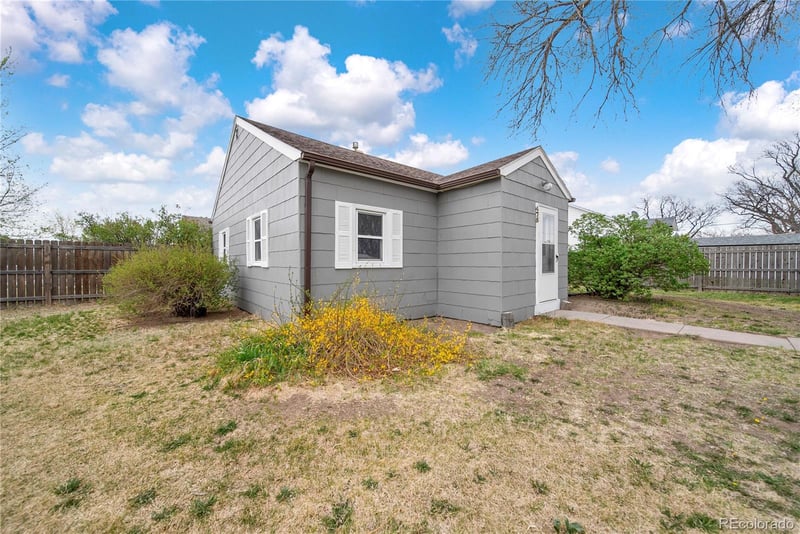 475 5th St, Akron, CO 80720