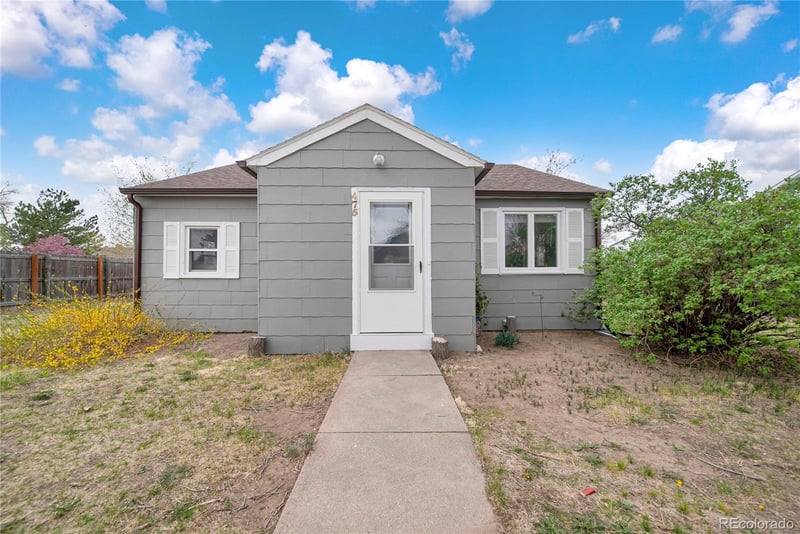 475 W 5th St, Akron, CO 80720