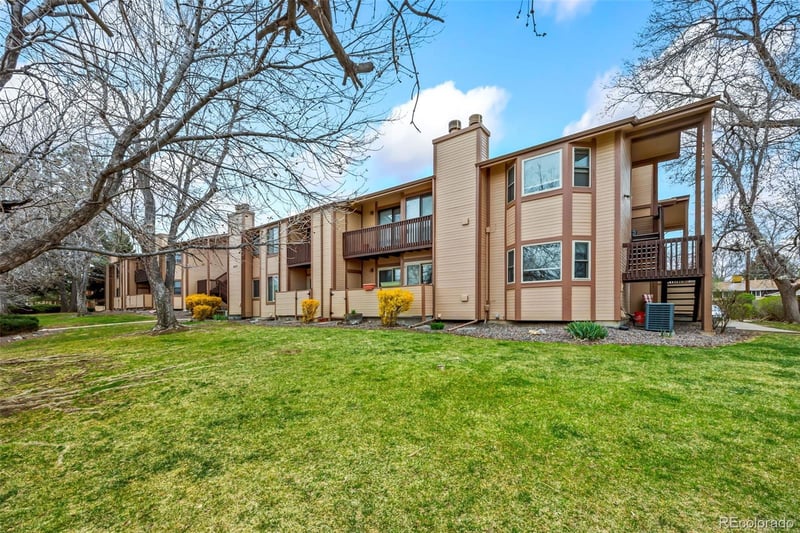 1075 Garrison St #203, Lakewood, CO 80226