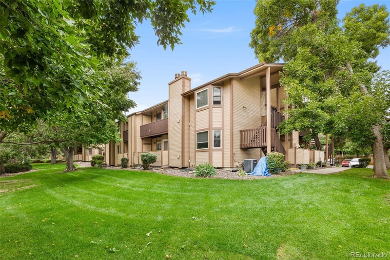 1075 Garrison St #203, Lakewood, CO 80226
