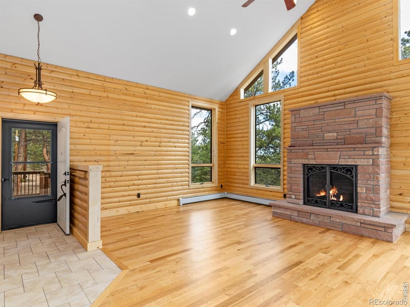 195 Rockledge Cir, Lyons, CO 80540