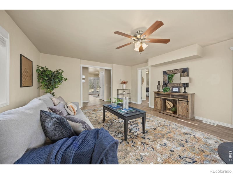 615 10th St, Loveland, CO 80537