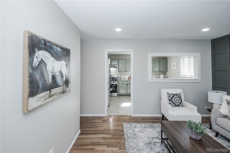 842 Worchester St, Aurora, CO 80012