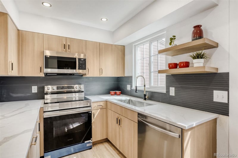 14272 Hawaii Cir #B, Aurora, CO 80012