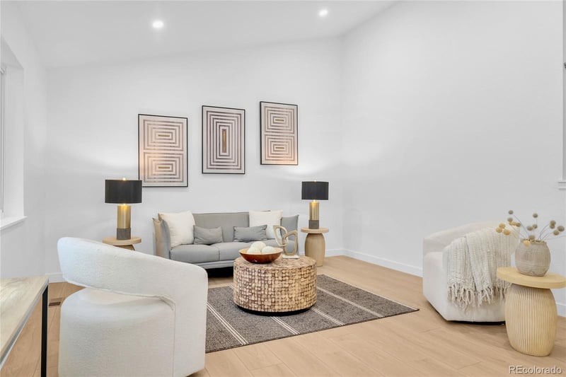 8573 Dover Cir, Arvada, CO 80005