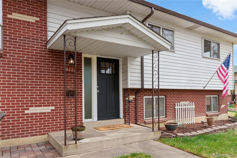 5866 Parfet Ct, Arvada, CO 80004