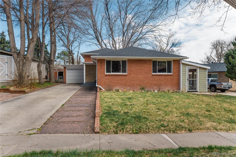 921 Valley Rd, Colorado Springs, CO 80904