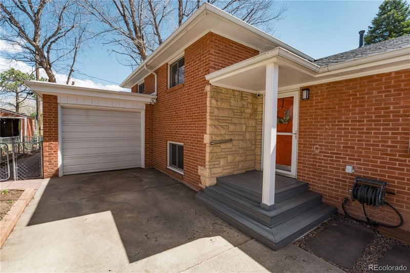 921 Valley Rd, Colorado Springs, CO 80904