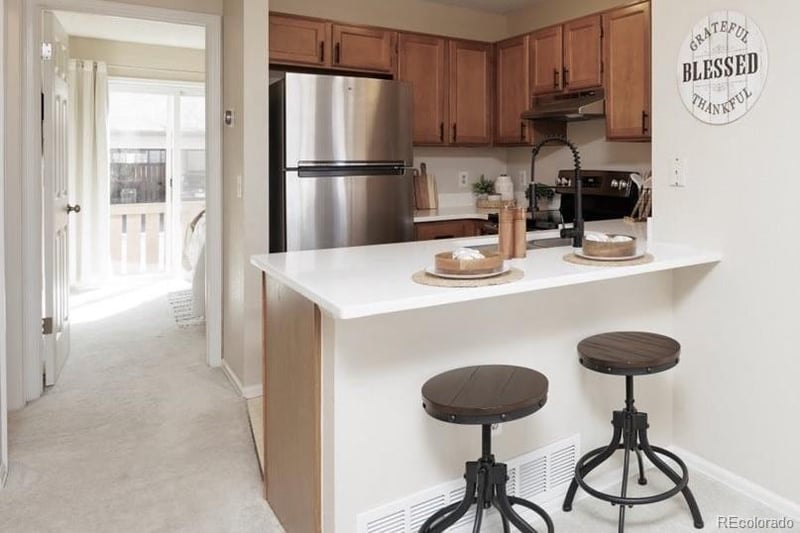 819 Summer Dr, Highlands Ranch, CO 80126