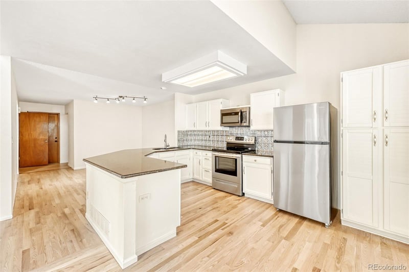 4927 Eagle Cir, Aurora, CO 80015