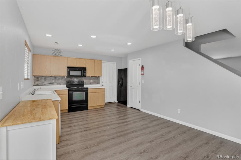 10671 Upper Ridge Rd, Longmont, CO 80504