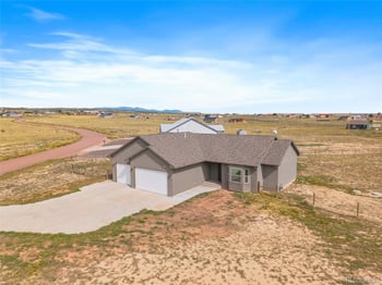 469 Gentry Dr, Pueblo, CO 81007