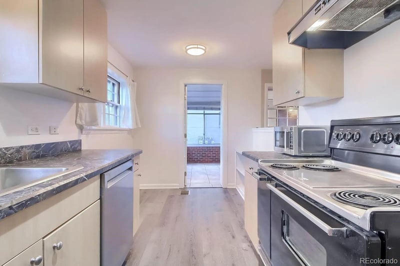 928 Harrison St, Denver, CO 80209