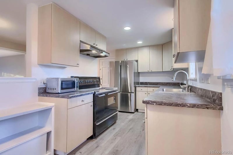 928 Harrison St, Denver, CO 80209