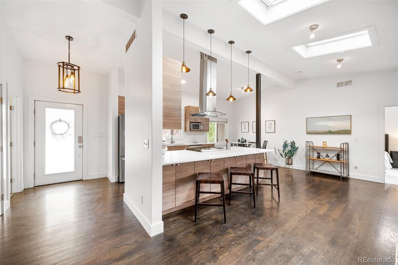 901 Glencoe St, Denver, CO 80220