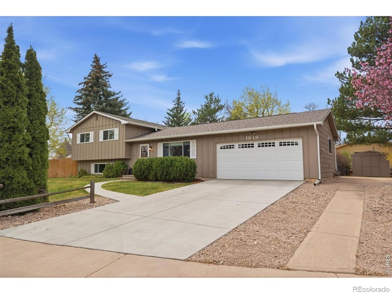 1819 Manchester Dr, Fort Collins, CO 80526